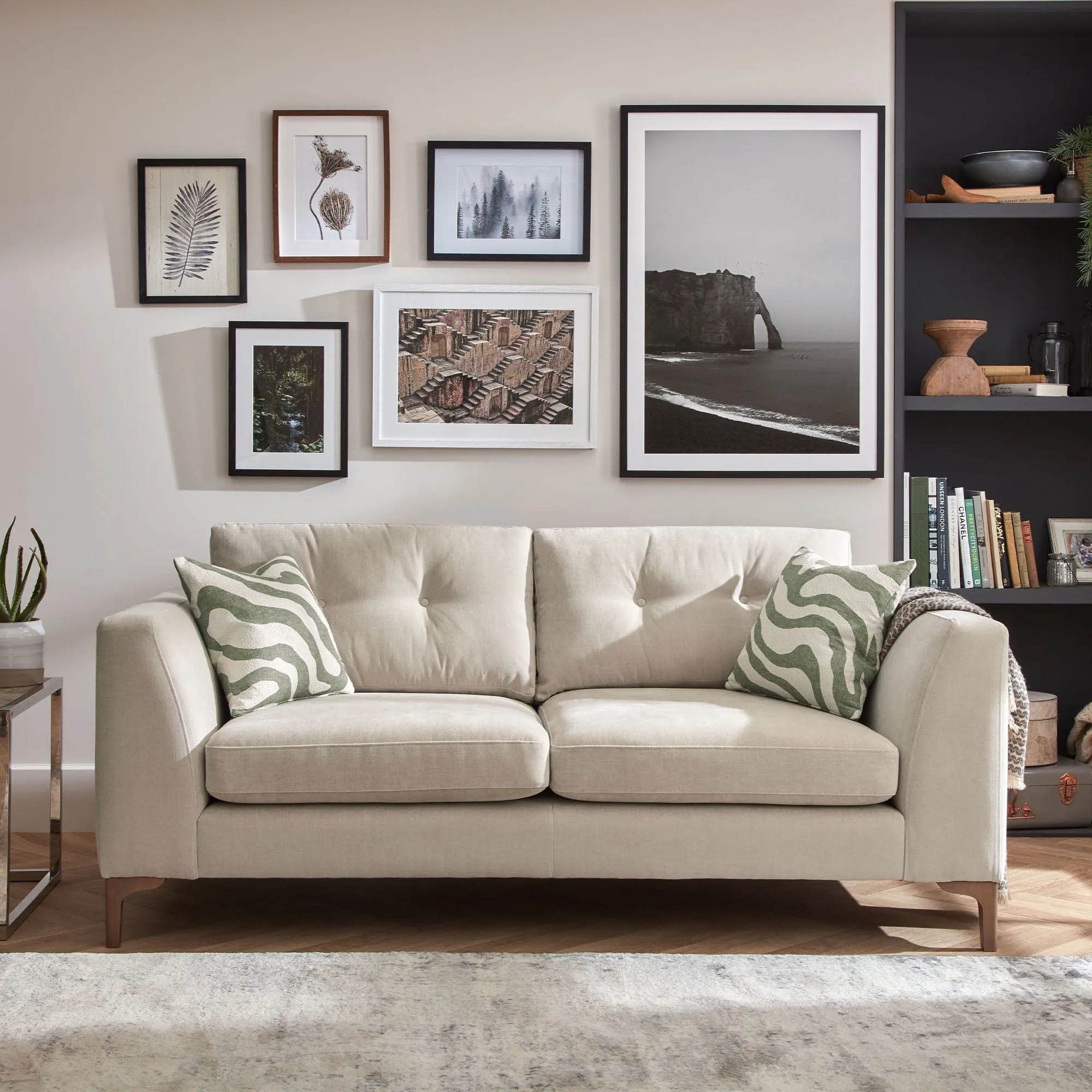 Aspen - Chair In Fabric