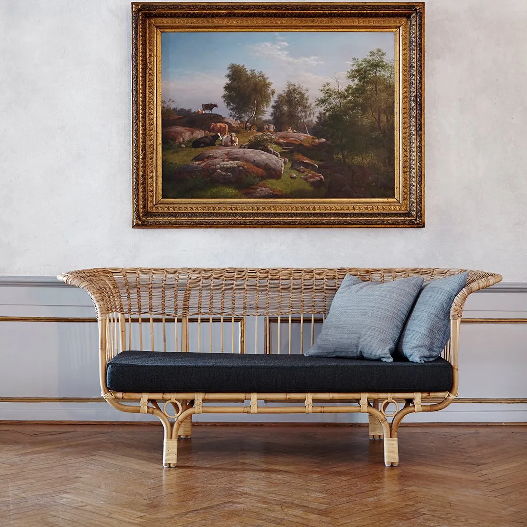 Belladonna Sofa
