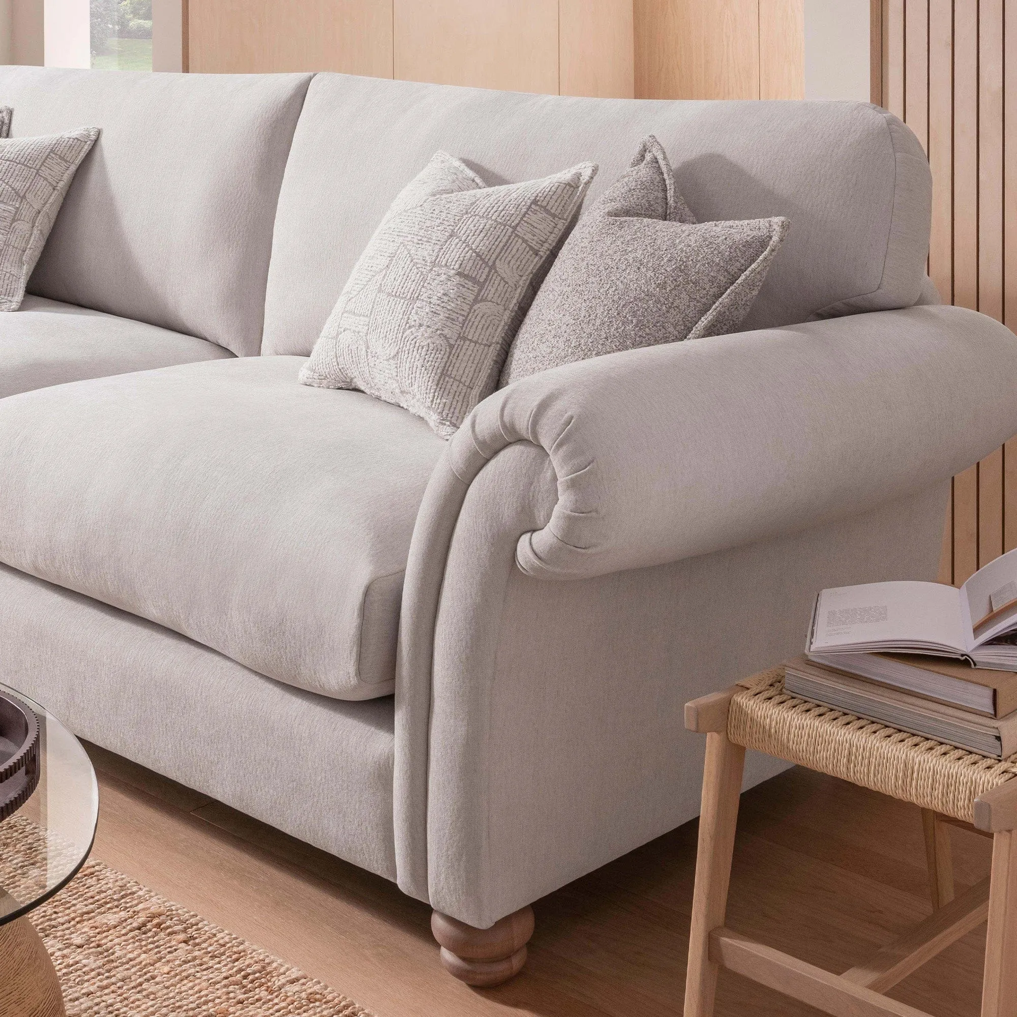 Beverley Hills - Standard Back Cuddler In Fabric