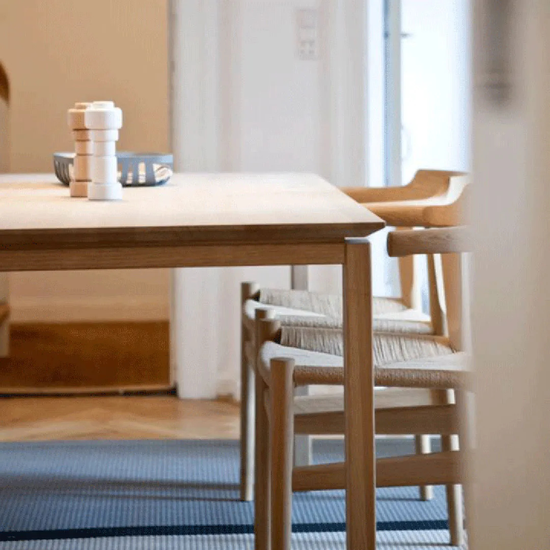 BPS175 Table w/ Extendables