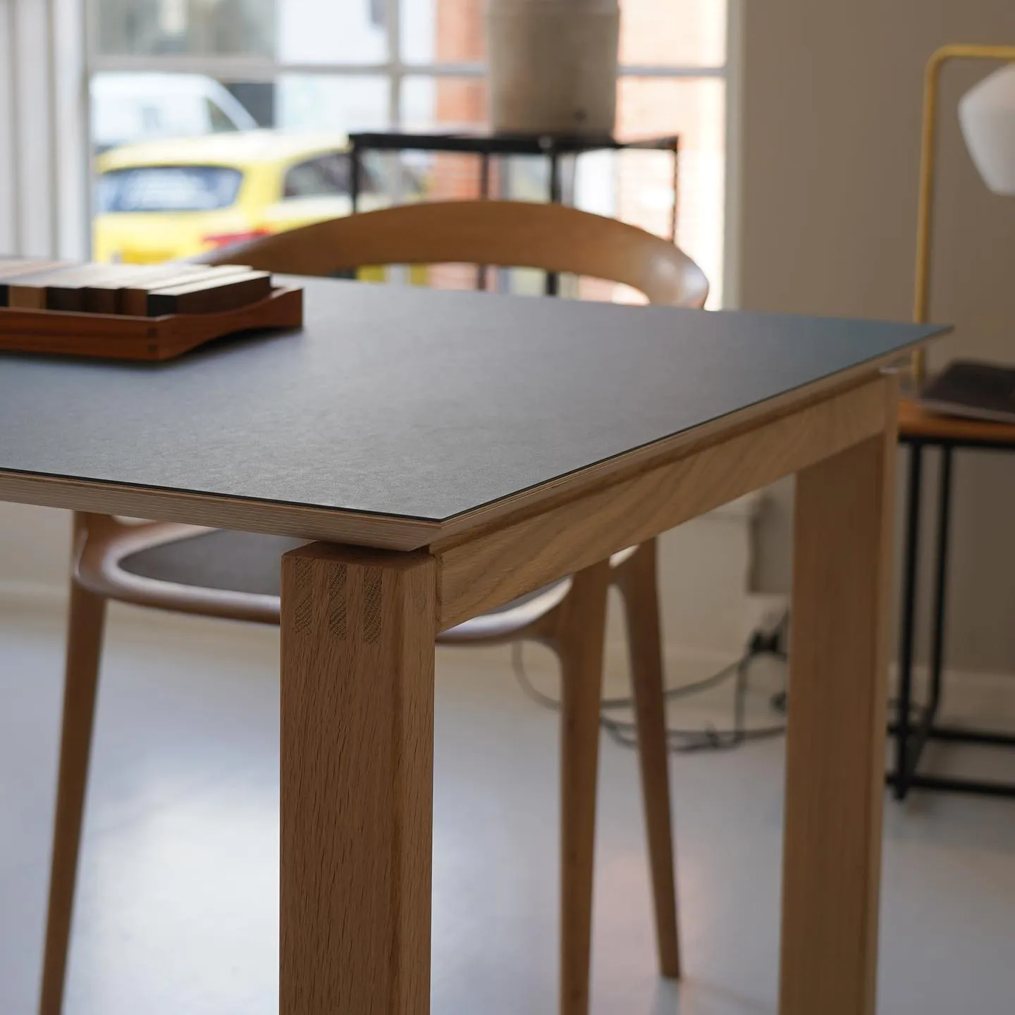 BPS175 Table w/ Extendables