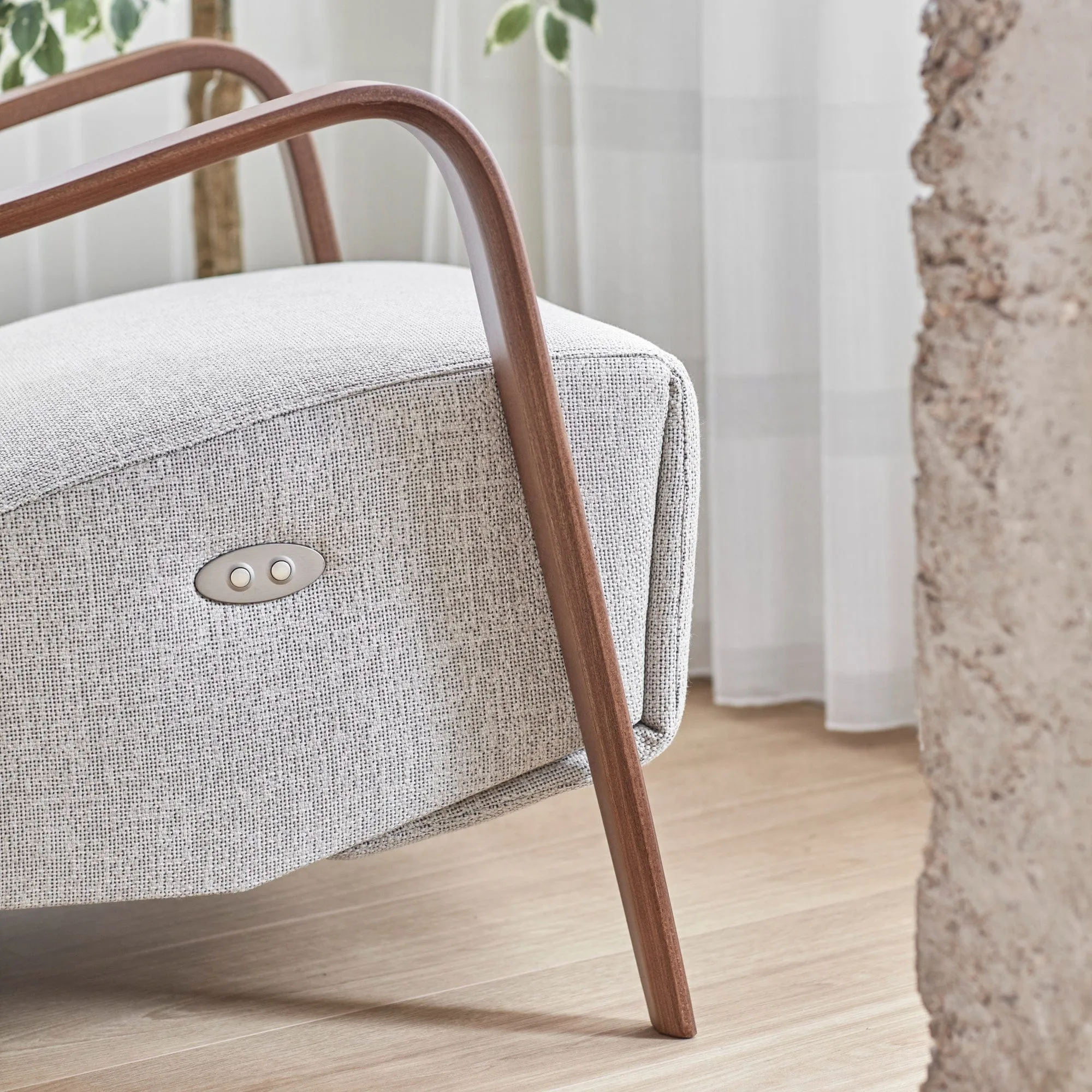 Breeze - Power Recliner Chair In Fabric