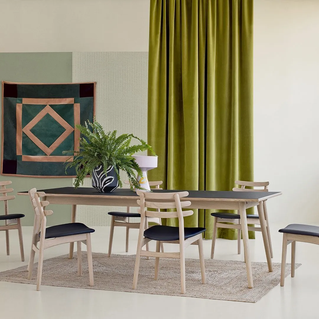 C35C Dining Table