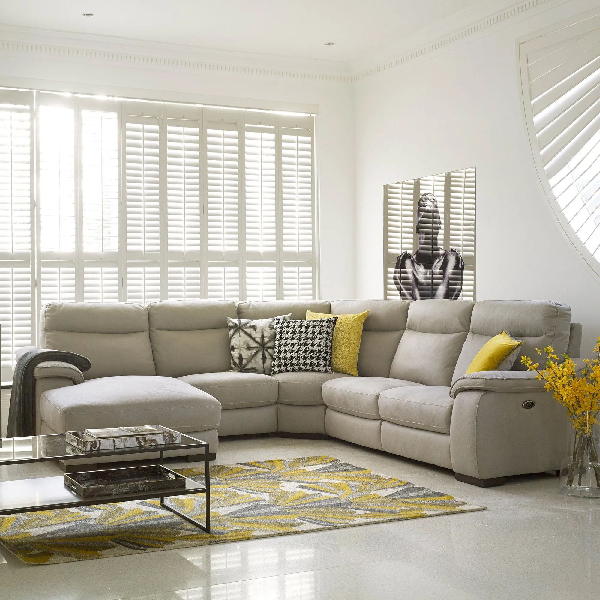 Caruso - 2.5 Seat Power Recliner Sofa In Fabric