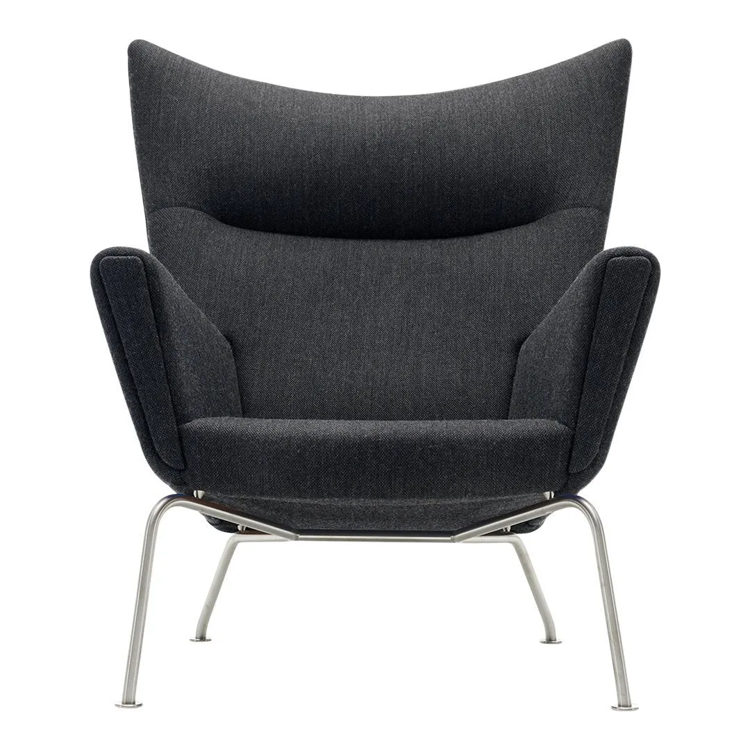 CH445 Wing Chair