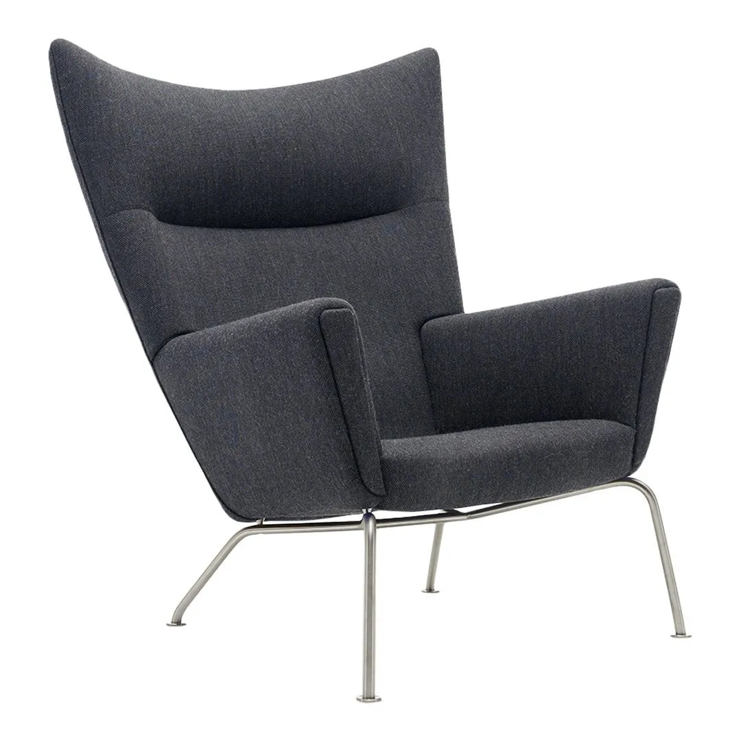 CH445 Wing Chair