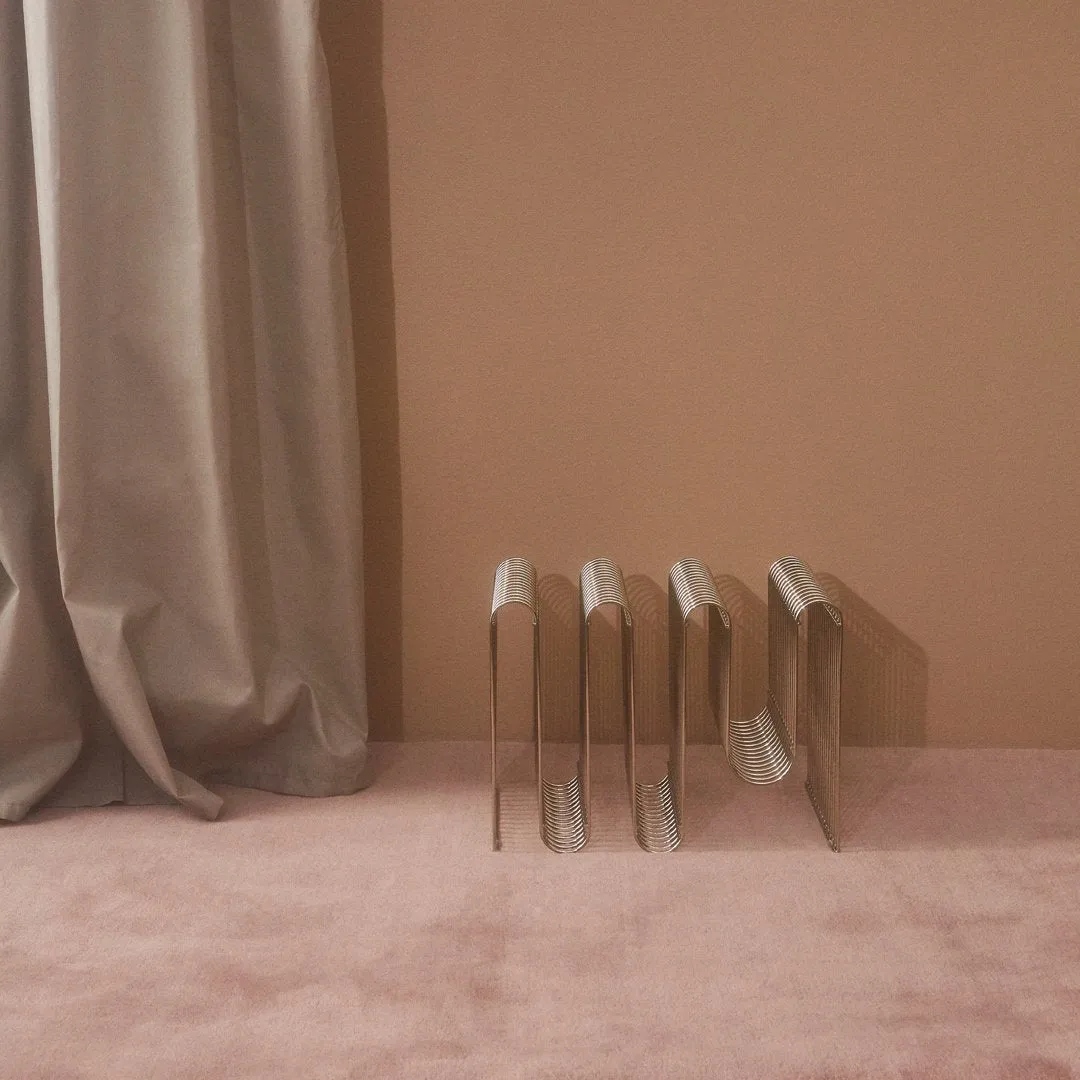 Curva Magazine Holder