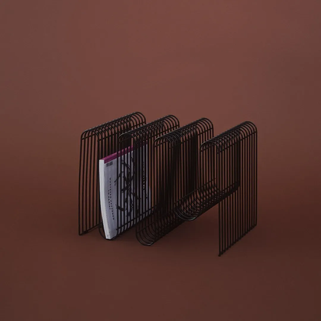 Curva Magazine Holder