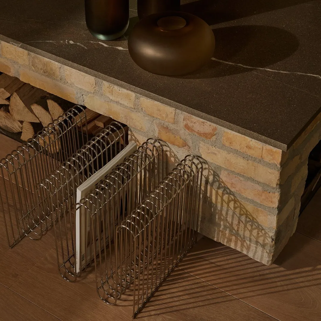 Curva Magazine Holder