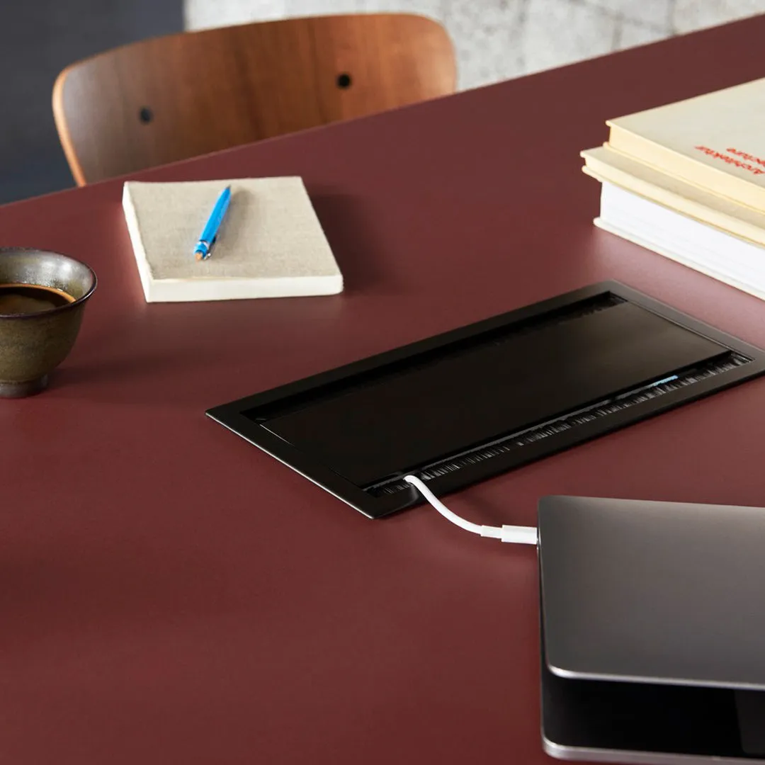 Drip HW62 Counter Table
