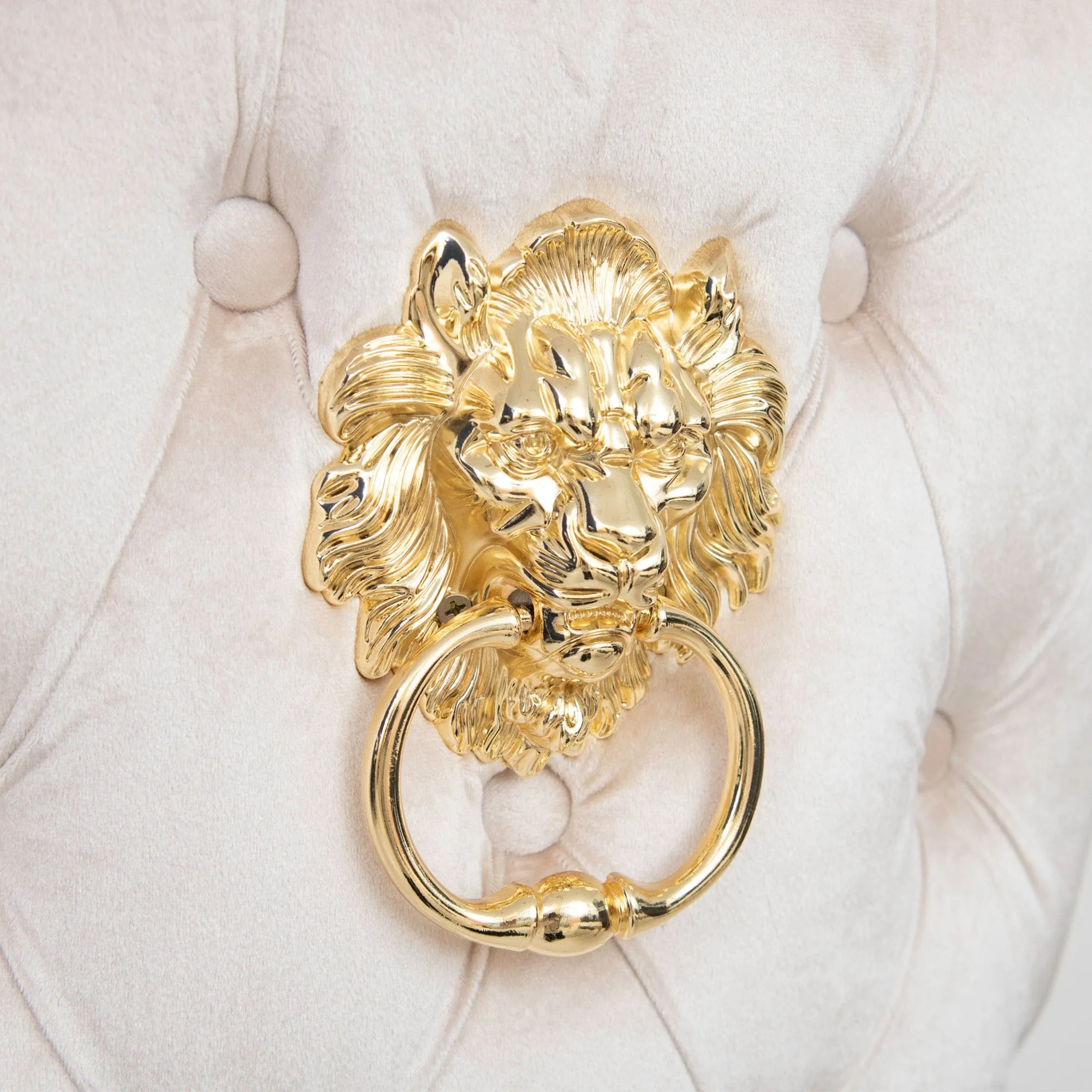 Dubai - Dining Chair With Lion Head In Cream Velvet