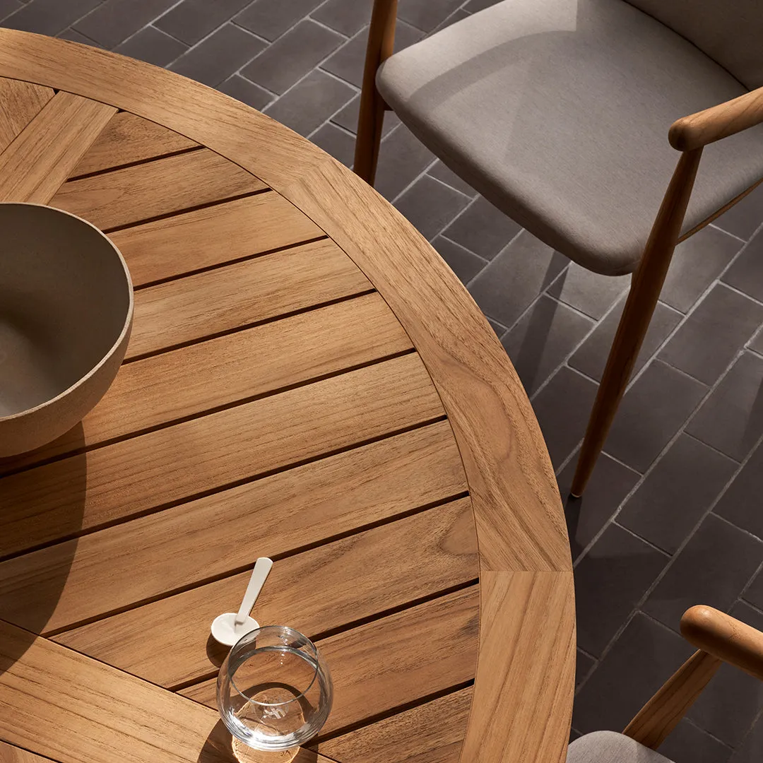 E022 Embrace Outdoor Table
