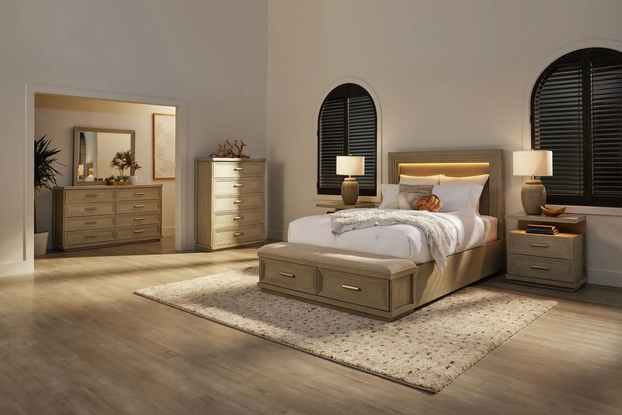 Fresh Perspective Cascade 6-Piece King Storage Bench Bedroom Package - Dovetail Grey