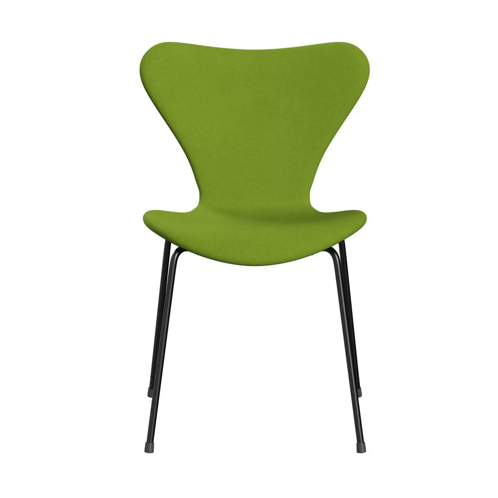 Fritz Hansen Series 7™ Chair Full Upholstery, Black/Comfort Green (C68011)