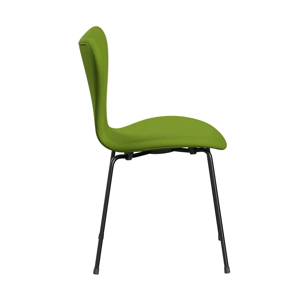 Fritz Hansen Series 7™ Chair Full Upholstery, Black/Comfort Green (C68011)