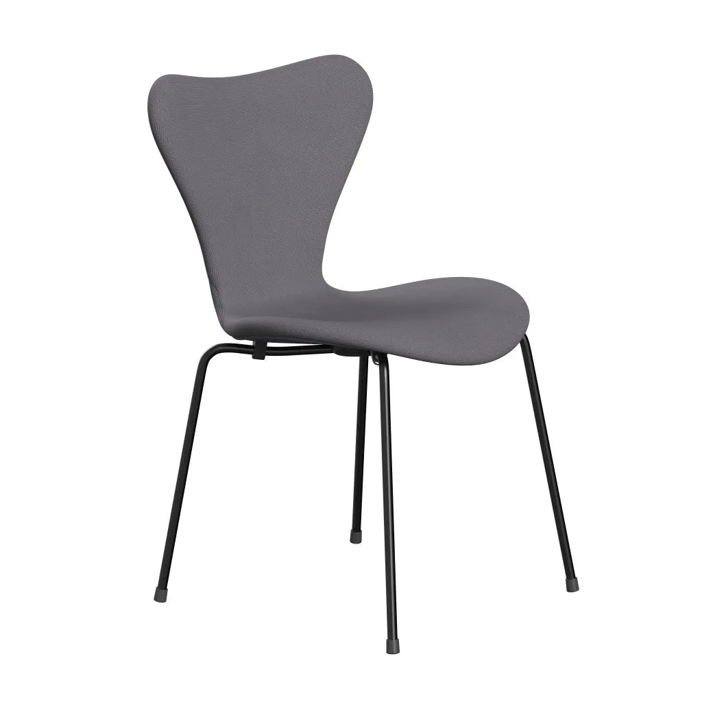 Fritz Hansen Series 7™ Chair Full Upholstery, Black/Fame Grey (F60078)