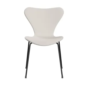 Fritz Hansen Series 7™ Chair Full Upholstery, Black/Fame White