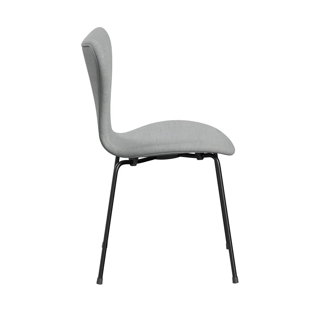 Fritz Hansen Series 7™ Chair Full Upholstery, Black/Fiord Grey/Medium Grey