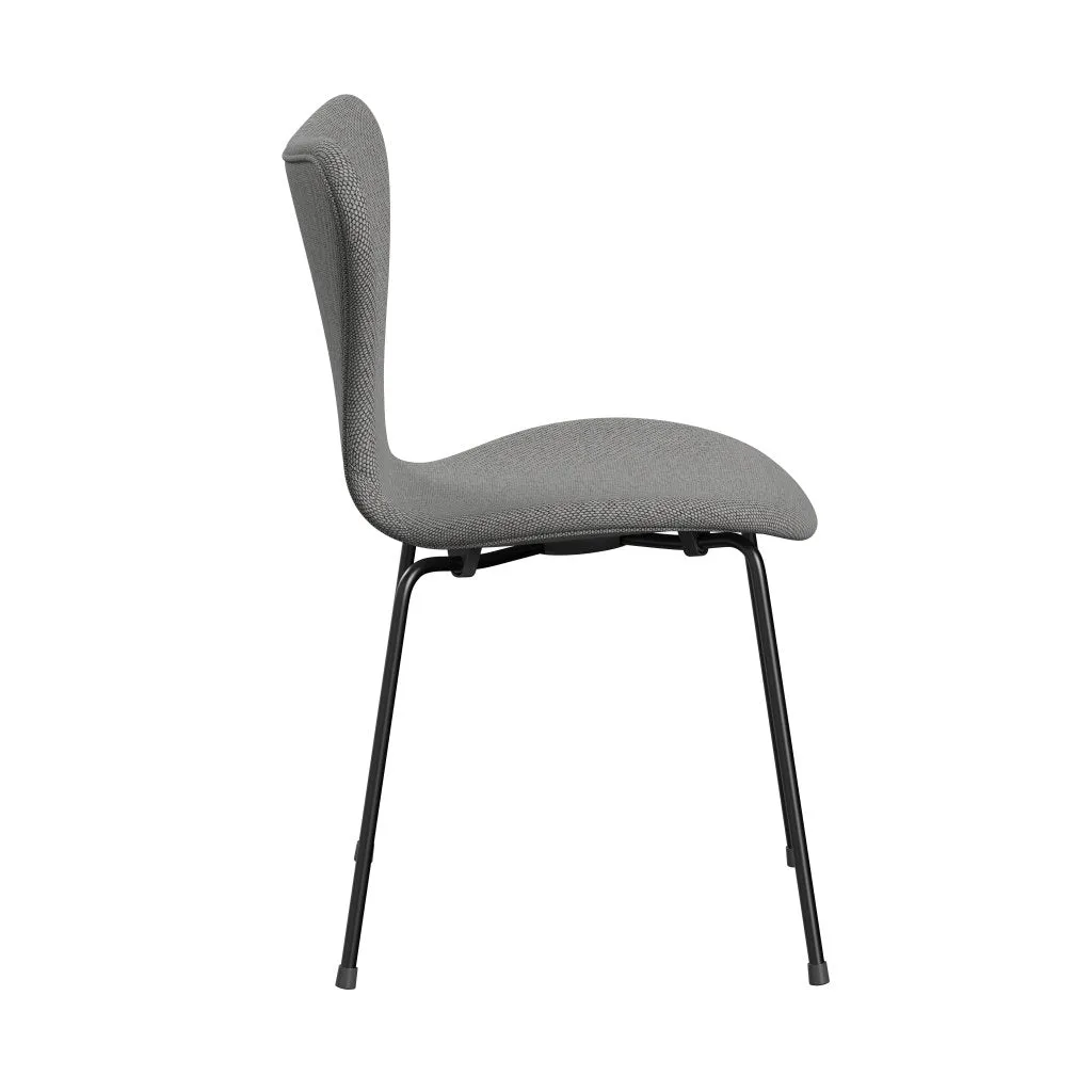 Fritz Hansen Series 7™ Chair Full Upholstery, Black/Re Wool Wool White/Natural