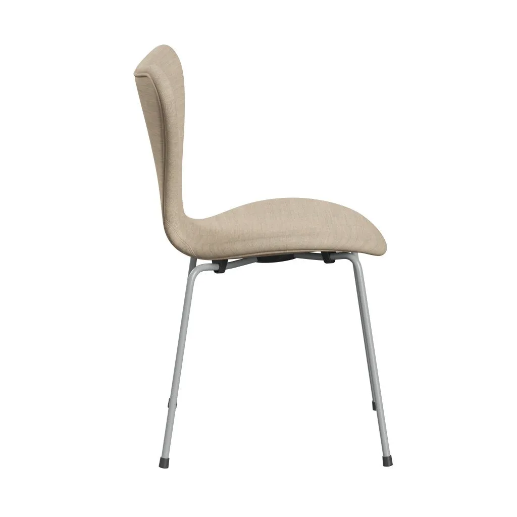 Fritz Hansen Series 7™ Chair Full Upholstery, Nine Grey/Canvas Sand Light