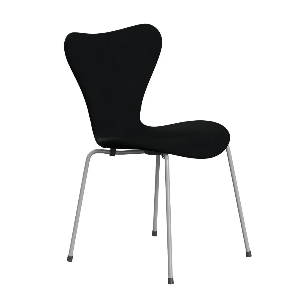 Fritz Hansen Series 7™ Chair Full Upholstery, Nine Grey/Christianshavn Black Uni