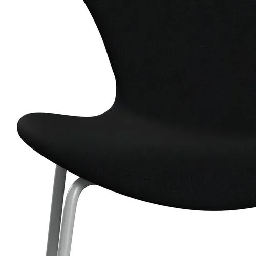 Fritz Hansen Series 7™ Chair Full Upholstery, Nine Grey/Christianshavn Black Uni