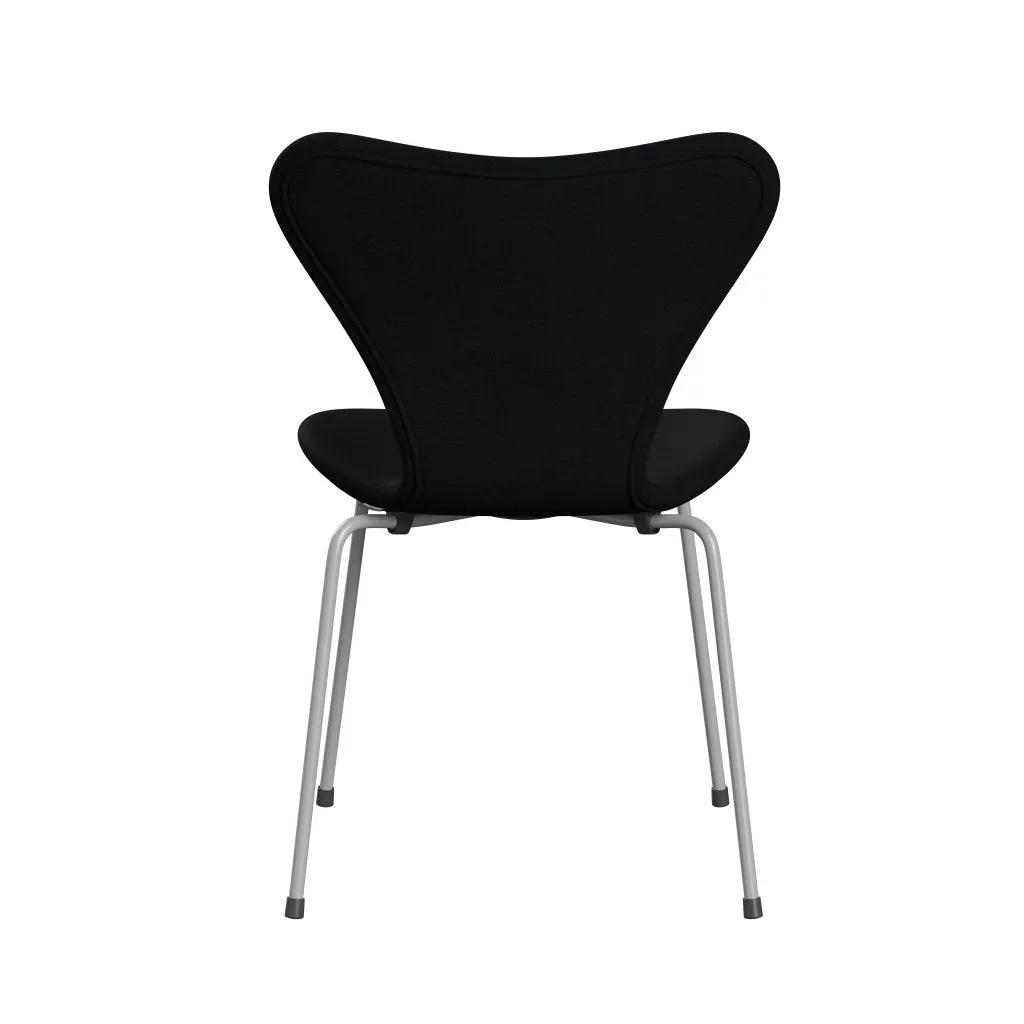 Fritz Hansen Series 7™ Chair Full Upholstery, Nine Grey/Christianshavn Black Uni