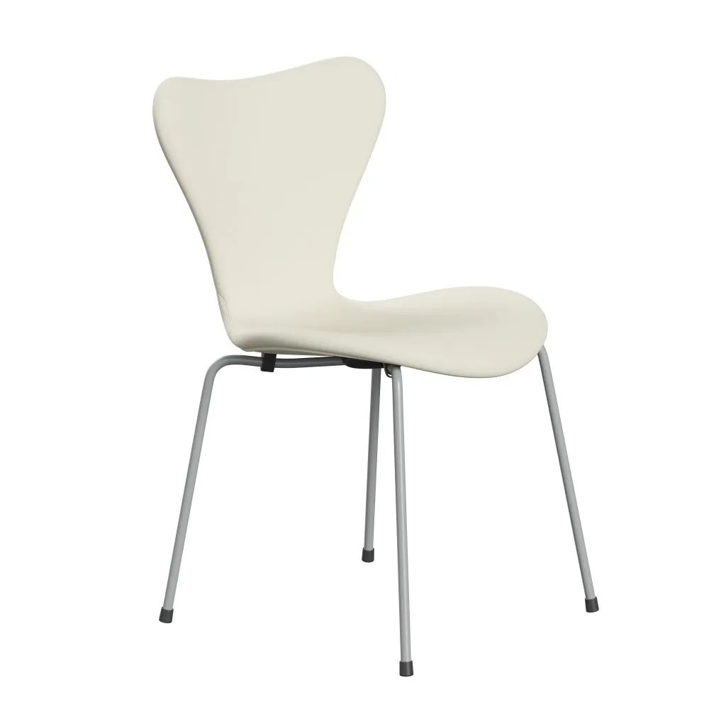Fritz Hansen Series 7™ Chair Full Upholstery, Nine Grey/Comfort White