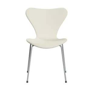 Fritz Hansen Series 7™ Chair Full Upholstery, Nine Grey/Comfort White