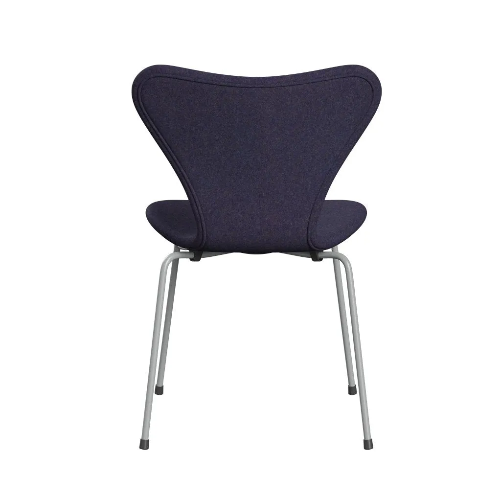 Fritz Hansen Series 7™ Chair Full Upholstery, Nine Grey/Divina Md Dusty Blue
