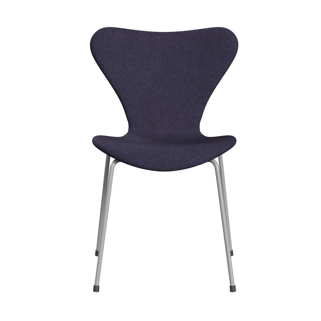 Fritz Hansen Series 7™ Chair Full Upholstery, Nine Grey/Divina Md Dusty Blue