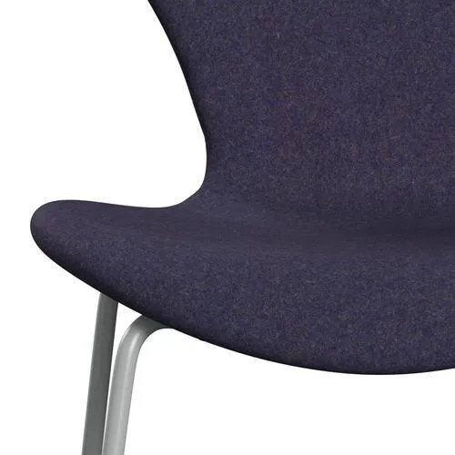 Fritz Hansen Series 7™ Chair Full Upholstery, Nine Grey/Divina Md Dusty Blue