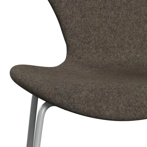 Fritz Hansen Series 7™ Chair Full Upholstery, Nine Grey/Divina Md Mole