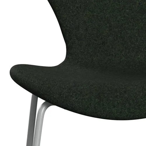 Fritz Hansen Series 7™ Chair Full Upholstery, Nine Grey/Divina Md Moss Green