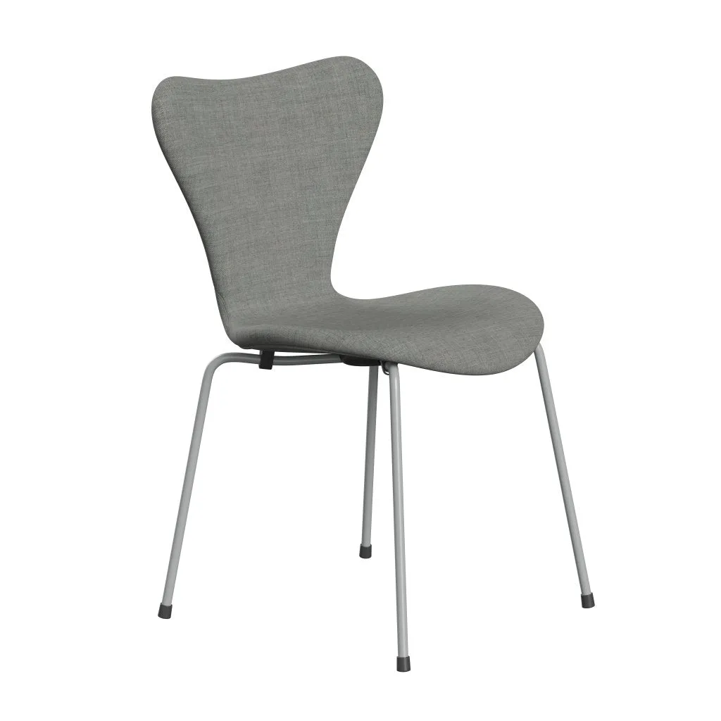 Fritz Hansen Series 7™ Chair Full Upholstery, Nine Grey/Remix Light Grey