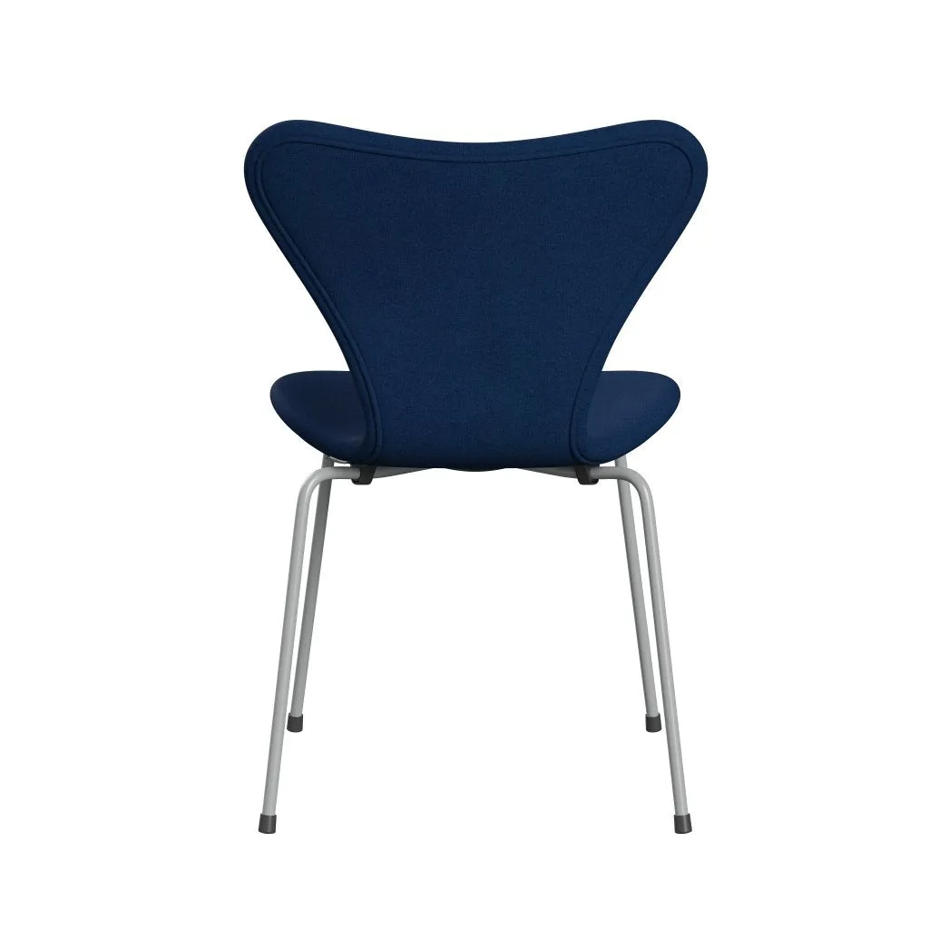 Fritz Hansen Series 7™ Chair Full Upholstery, Nine Grey/Tonus Dark Coral Blue
