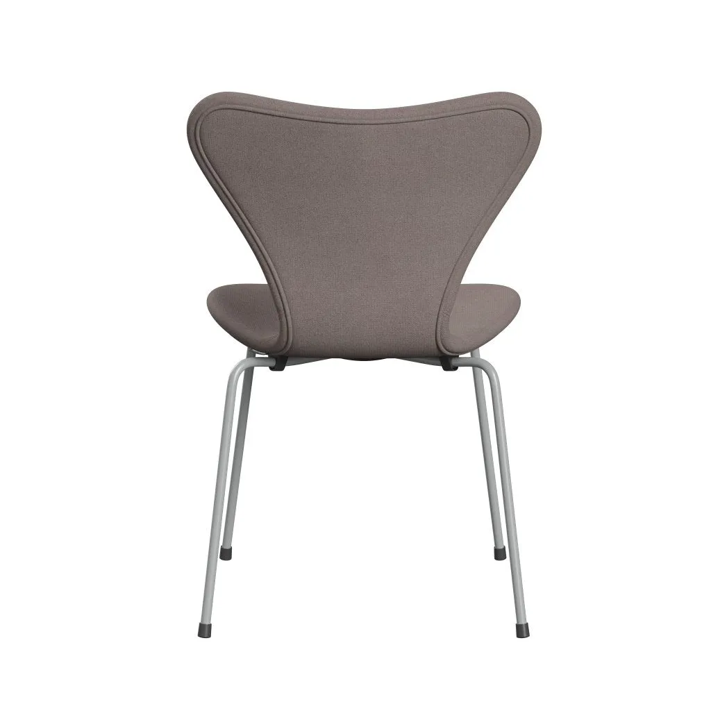 Fritz Hansen Series 7™ Chair Full Upholstery, Nine Grey/Tonus Dusty Sand