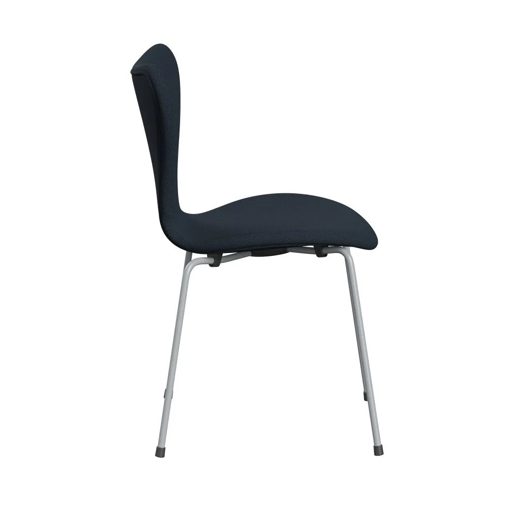 Fritz Hansen Series 7™ Chair Full Upholstery, Silver Grey/Capture Blue
