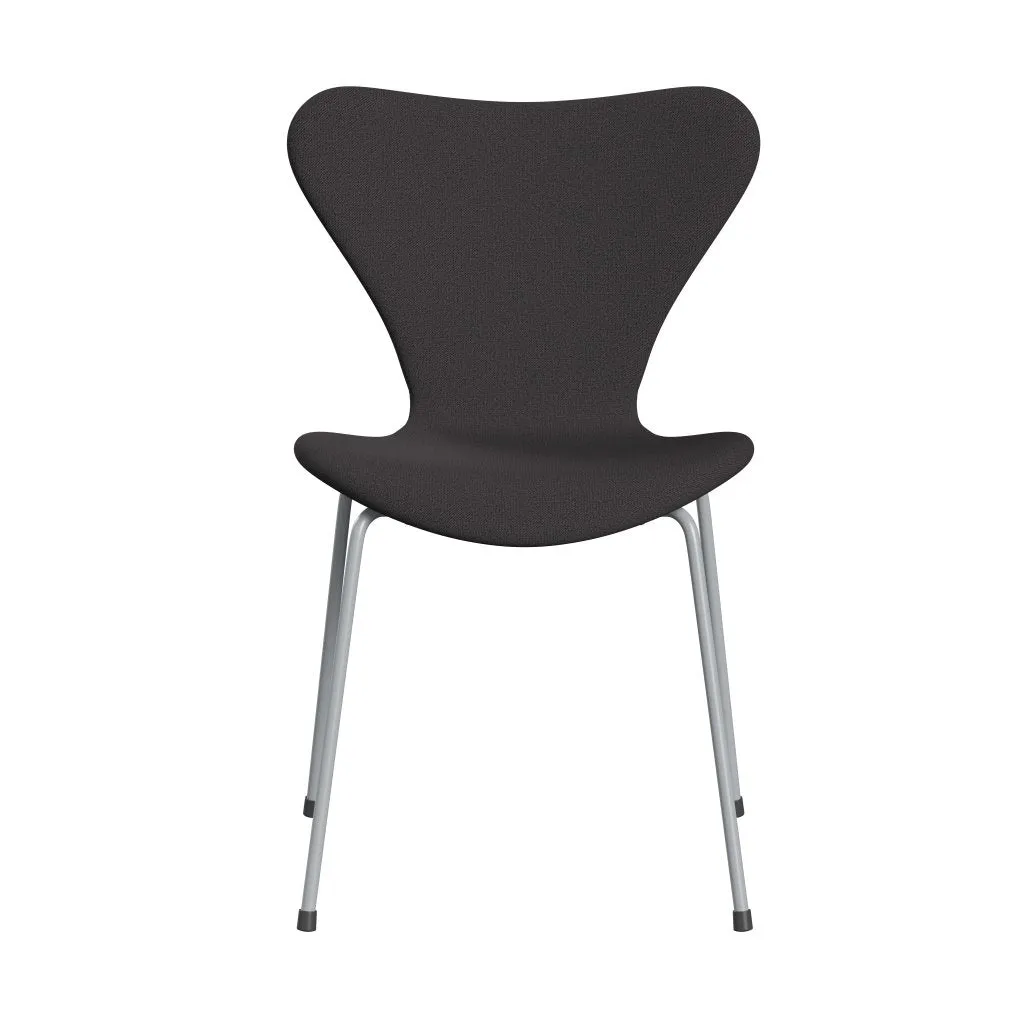 Fritz Hansen Series 7™ Chair Full Upholstery, Silver Grey/Capture Charcoal
