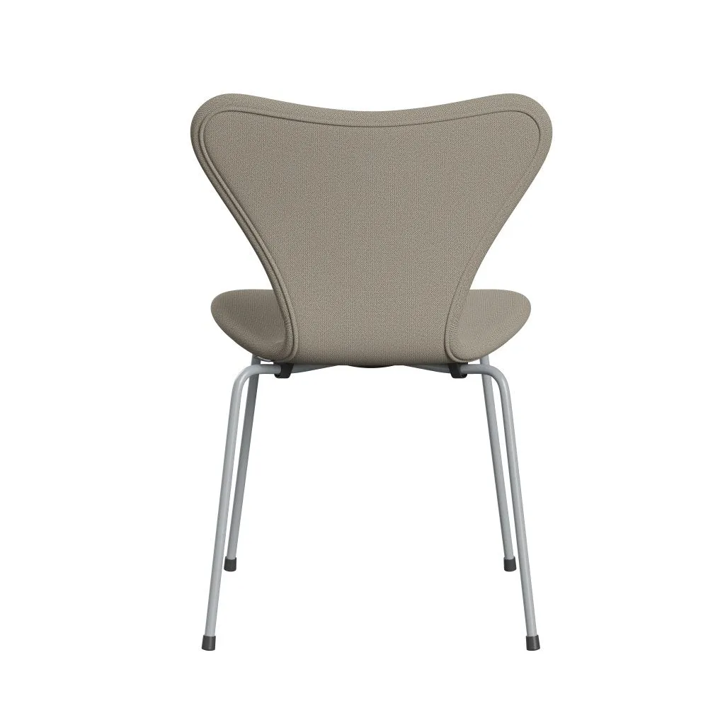 Fritz Hansen Series 7™ Chair Full Upholstery, Silver Grey/Capture Grey Sand