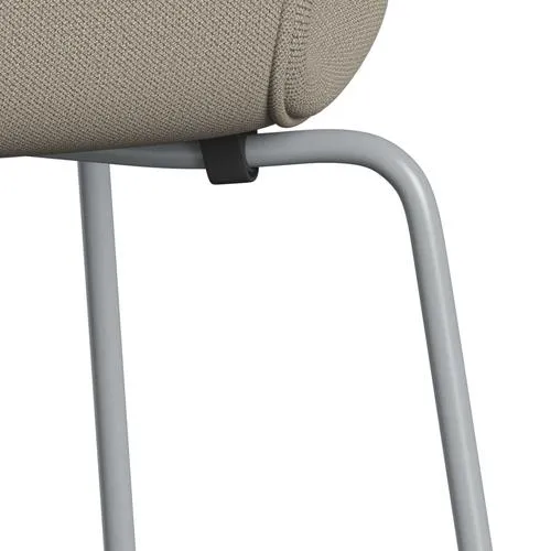 Fritz Hansen Series 7™ Chair Full Upholstery, Silver Grey/Capture Grey Sand