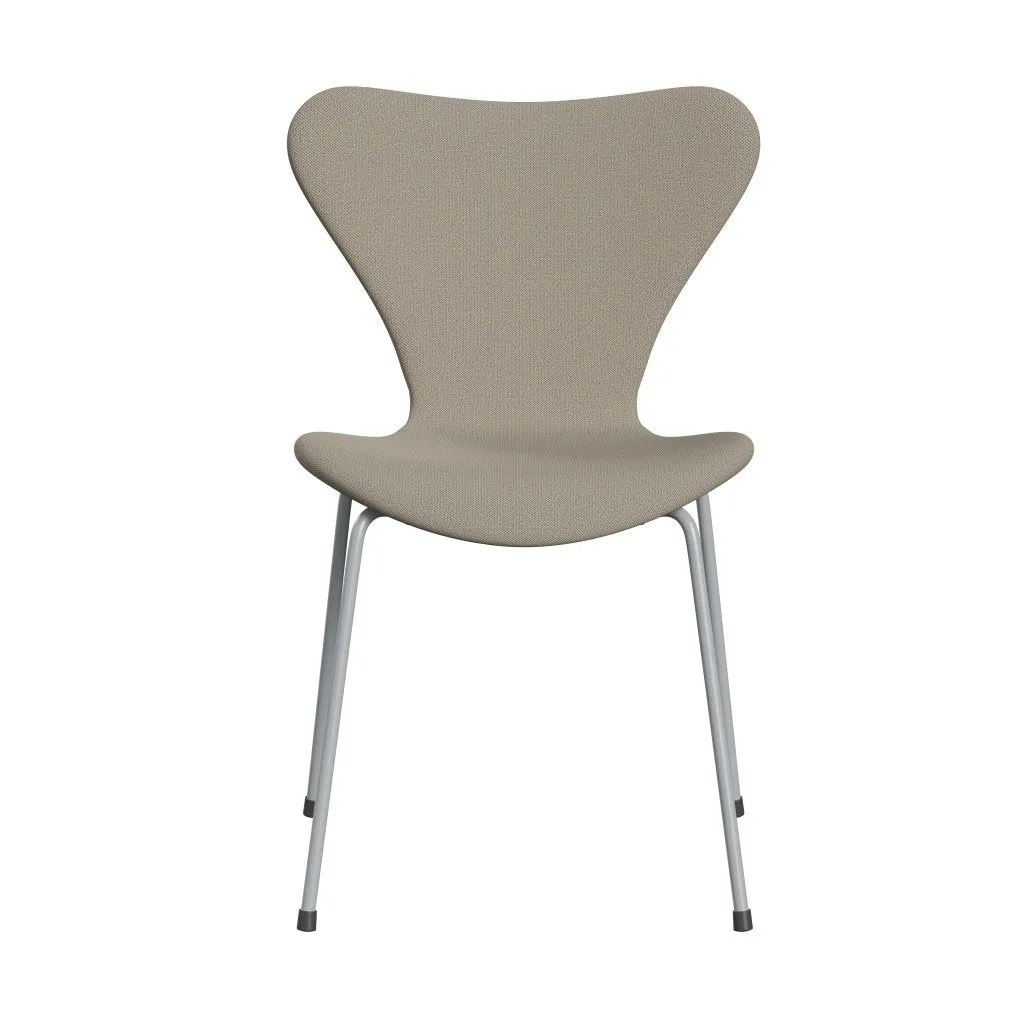 Fritz Hansen Series 7™ Chair Full Upholstery, Silver Grey/Capture Grey Sand