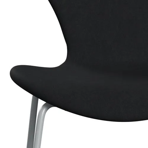Fritz Hansen Series 7™ Chair Full Upholstery, Silver Grey/Comfort Black/Grey