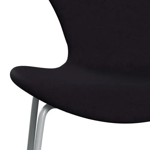 Fritz Hansen Series 7™ Chair Full Upholstery, Silver Grey/Comfort Violet Red