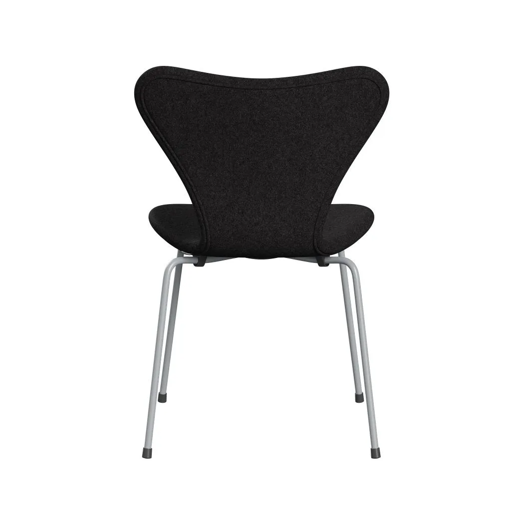 Fritz Hansen Series 7™ Chair Full Upholstery, Silver Grey/Divina Md Dark Grey