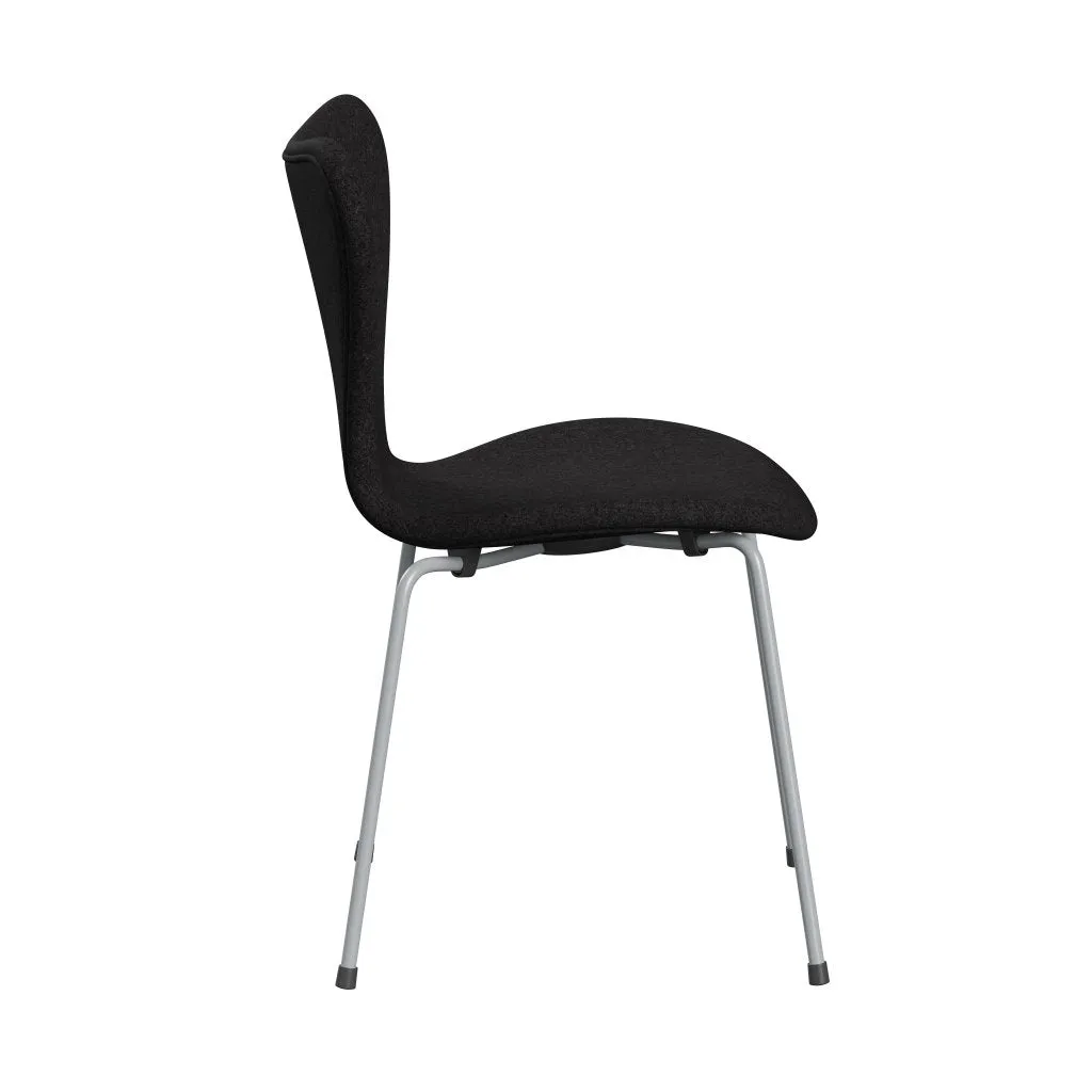 Fritz Hansen Series 7™ Chair Full Upholstery, Silver Grey/Divina Md Dark Grey