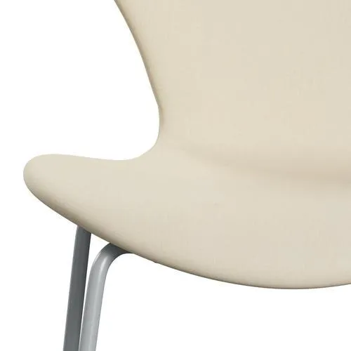 Fritz Hansen Series 7™ Chair Full Upholstery, Silver Grey/Divina White