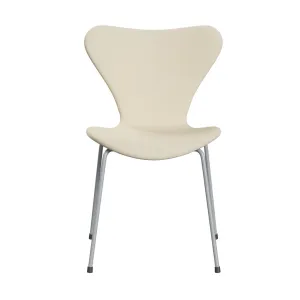 Fritz Hansen Series 7™ Chair Full Upholstery, Silver Grey/Divina White