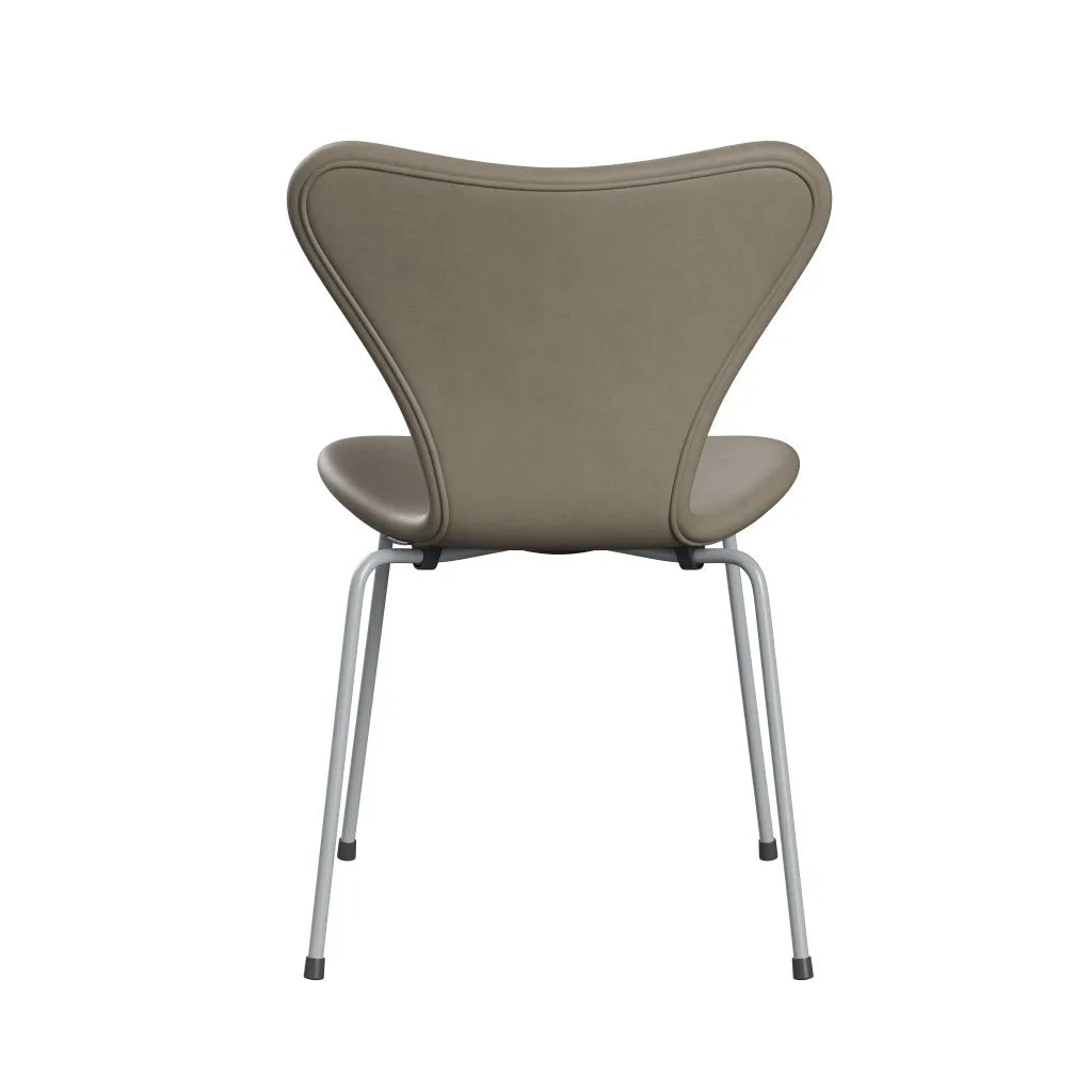 Fritz Hansen Series 7™ Chair Full Upholstery, Silver Grey/Essential Light Grey