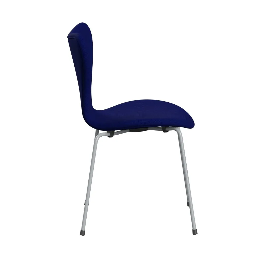 Fritz Hansen Series 7™ Chair Full Upholstery, Silver Grey/Hallingdal Ultra Marine
